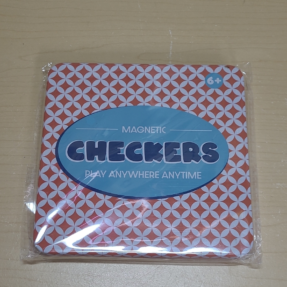 Magnetic Checkers Play Anywhere Anytime Metal Case 6+ NWT